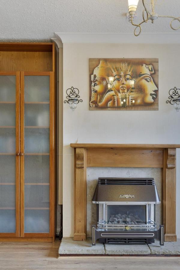 Goshawk Gardens Apartment Хейс Екстериор снимка